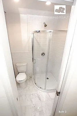 Rented by Jonis Realty | media 7