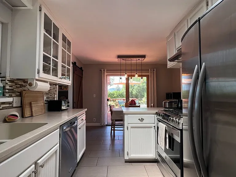 217 Sunset Ter — Photo 10