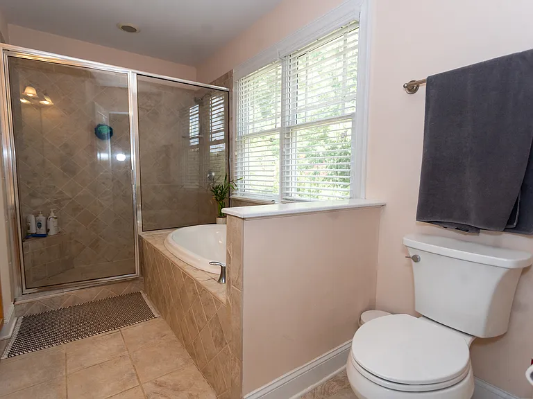 208 Bluefield Rd — Photo 13