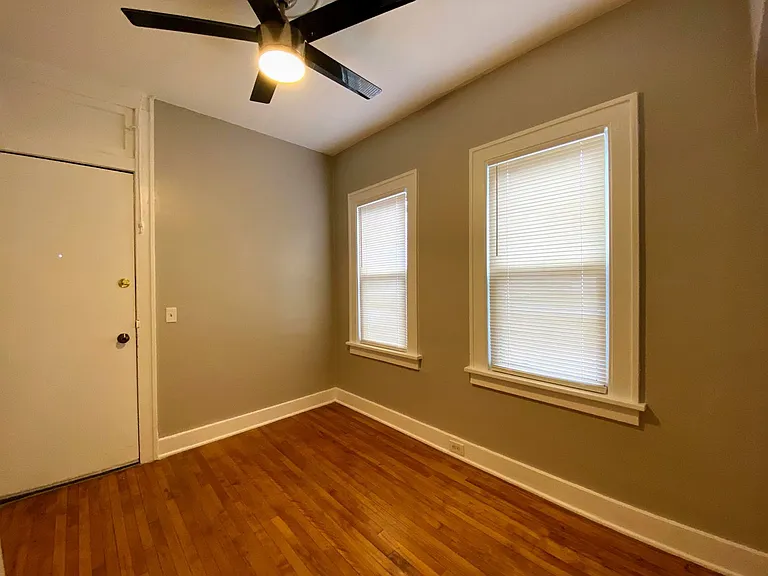 2138-2140 Madison SE — Photo 9