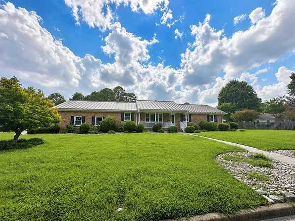 536 Summit Ridge Dr, Chesapeake, VA 23322