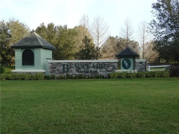 27037 Grand Oak Ln, Tavares, FL 32778