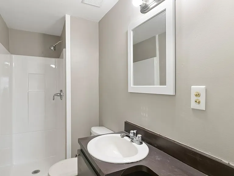 24311 Plymouth Rd — Photo 9