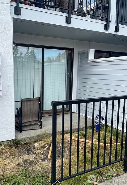 3rd image of 12434 Ambaum Blvd SW #106