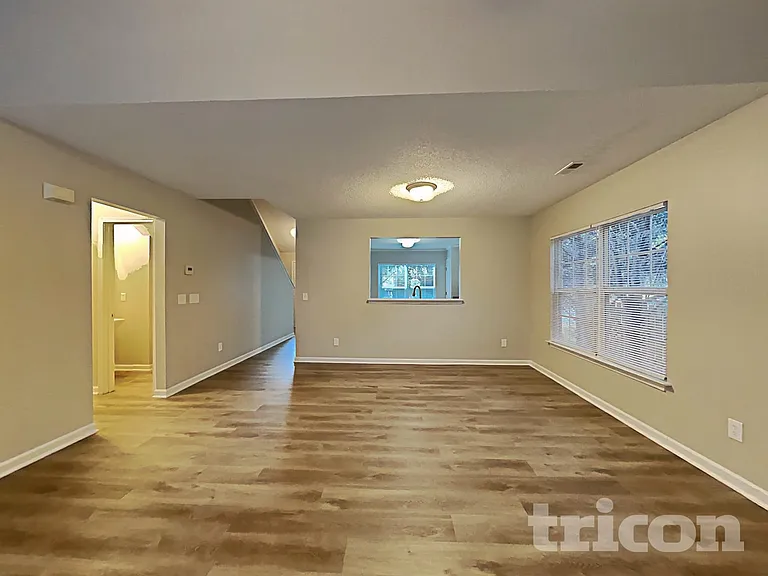 17 Black St — Photo 3