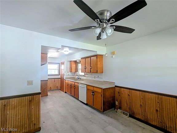 5th image of 316 S Inglewood Ave
