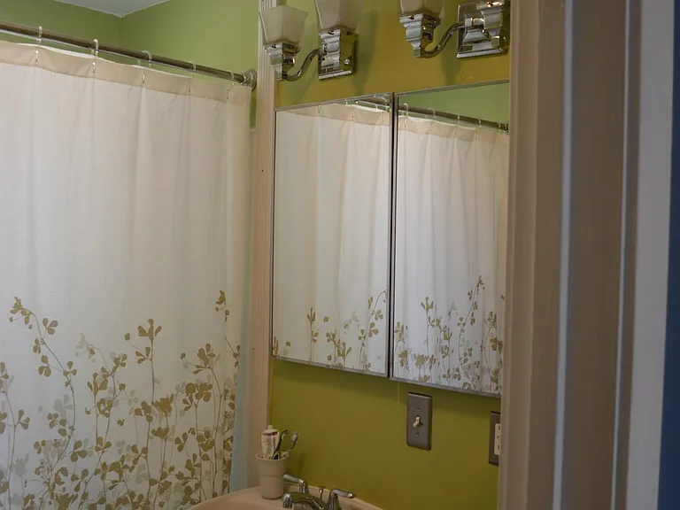 812 Whedbee St — Photo 7