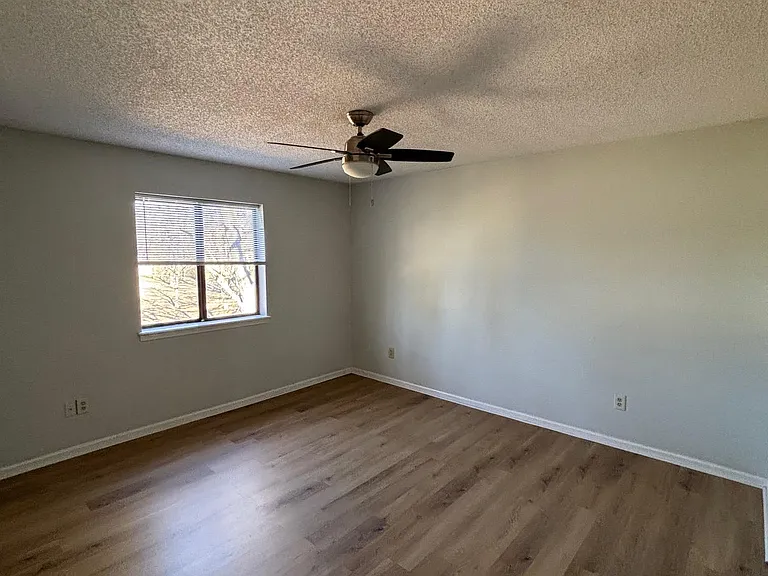 3886 SW Harbor Dr #B — Photo 7