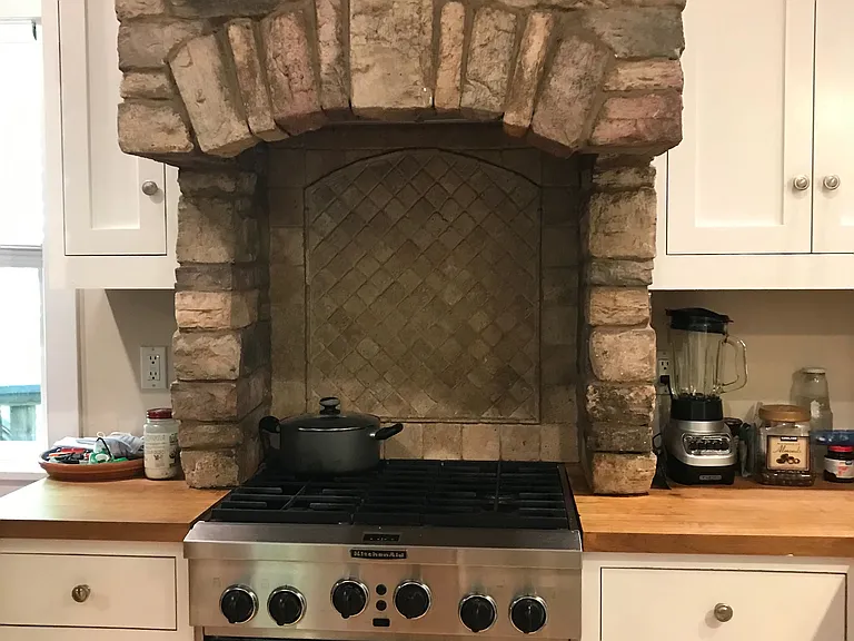 225 Cathedral Dr — Photo 10