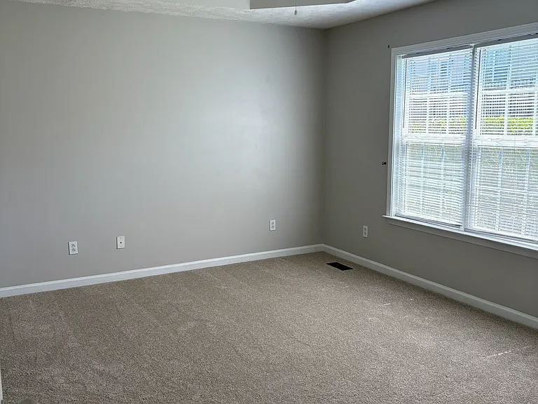 6428 Paddington Way — Photo 9