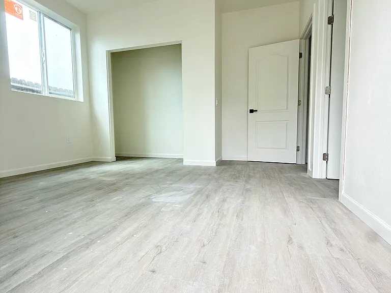 520 W Colden Ave #522-1/2 — Photo 2