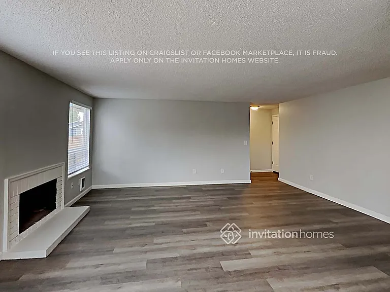 12428 42nd Ave NE — Photo 4