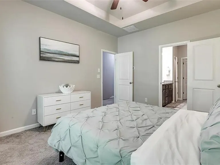 2525 Norwood Park Xing — Photo 15