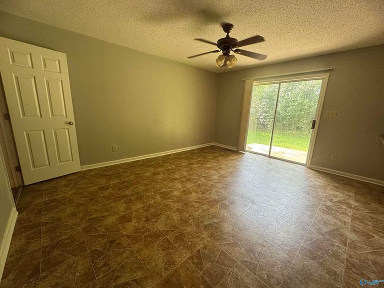 4718 Rutledge Dr NW — Photo 5