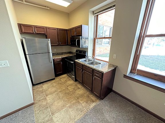 4th image of 214 Kline St S #1