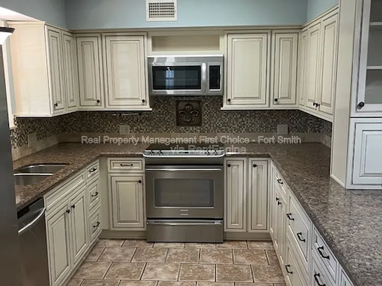 1300 Armistead Rd — Photo 16