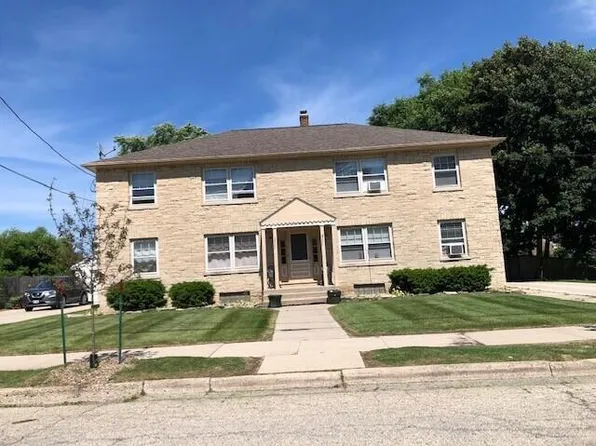 W65N580 Saint John AVENUE, Cedarburg, WI 53012