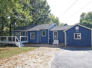 819 E Airline Dr, East Alton, IL