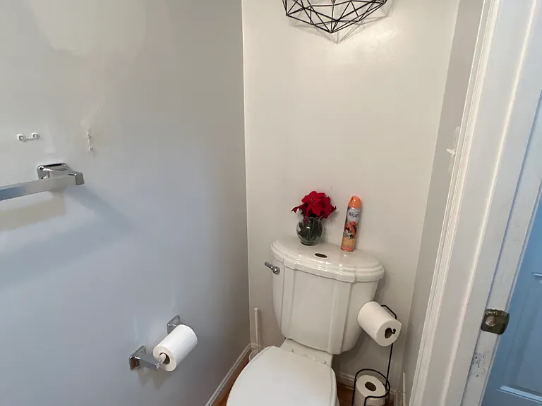 7020 Pyle Ct #7020 — Photo 4