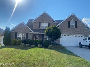 1409 Paxton Dr, Knoxville, TN 37918
