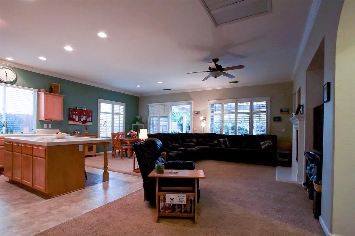 Building Photo - 4720 Savoie Way
