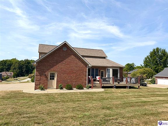 2nd image of 501 Maple Crest Way