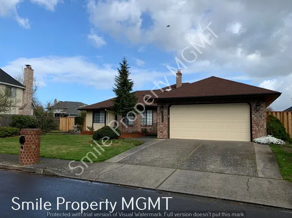 16801 NE San Rafael Dr, Portland, OR 97230