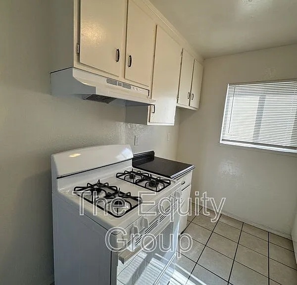2024 North Ave #D — Photo 12