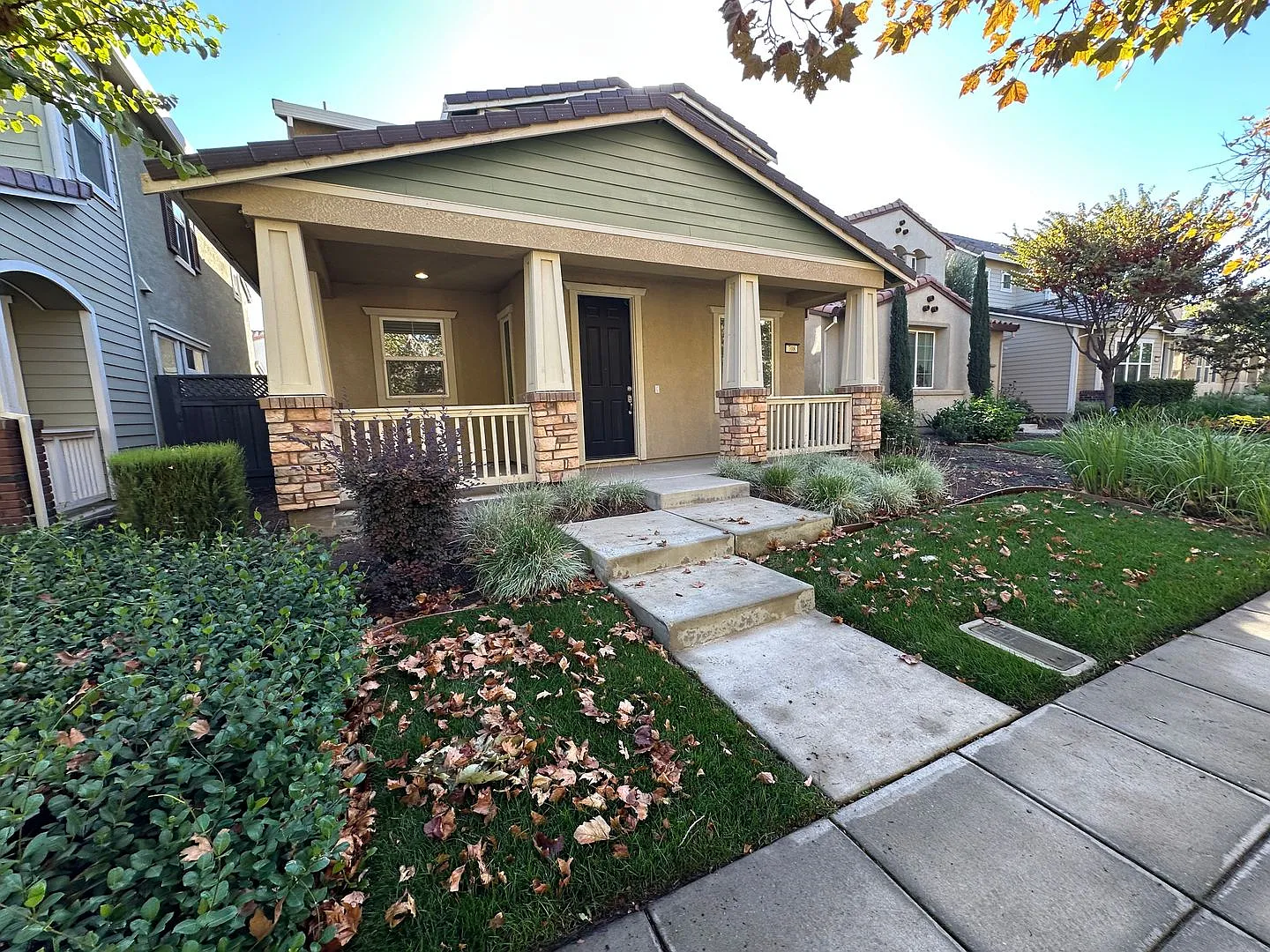 Beautiful 3 Bedroom, 2.5 Bath Mountain House Home — Photo 2