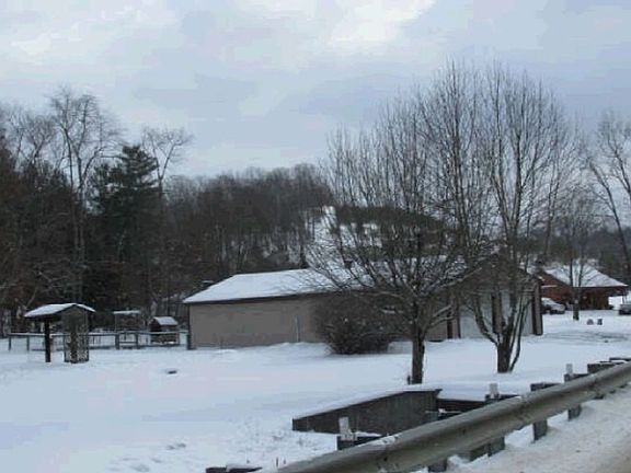 Exterior Neighborhood (street photo)
