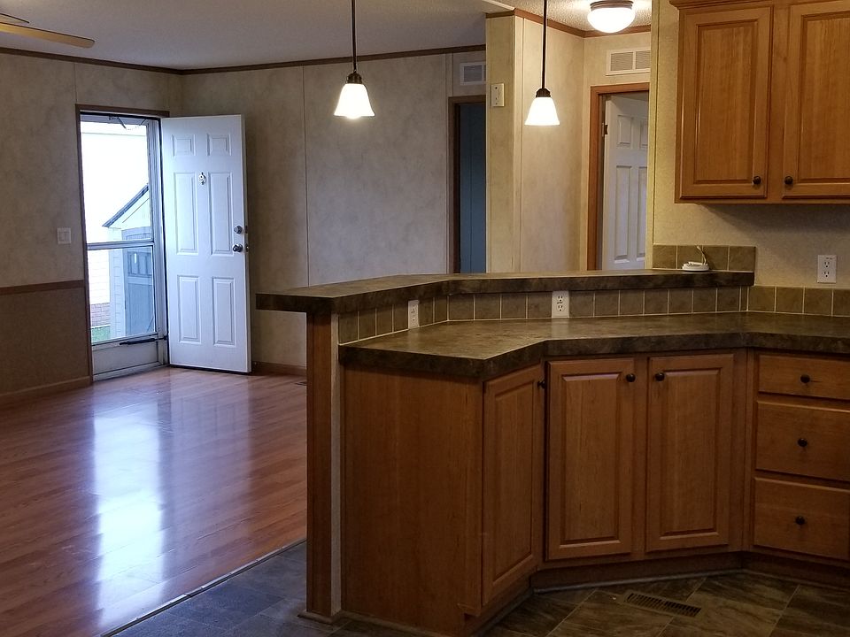 2nd image of 1091 Cameron Cir