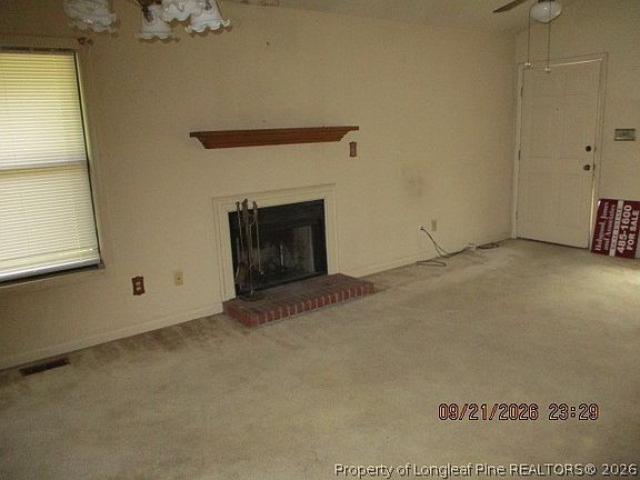 6th image of 128 Villa Dr