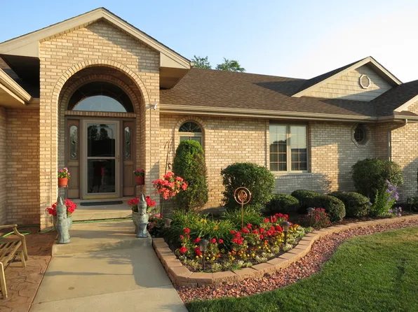 496 Hesburgh Dr, Manteno, IL 60950