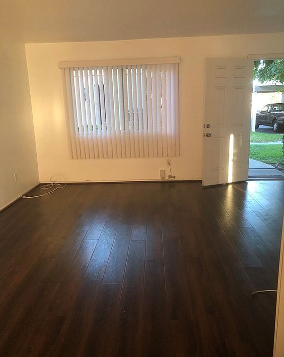1st image of 1406 N Gardenia Ave