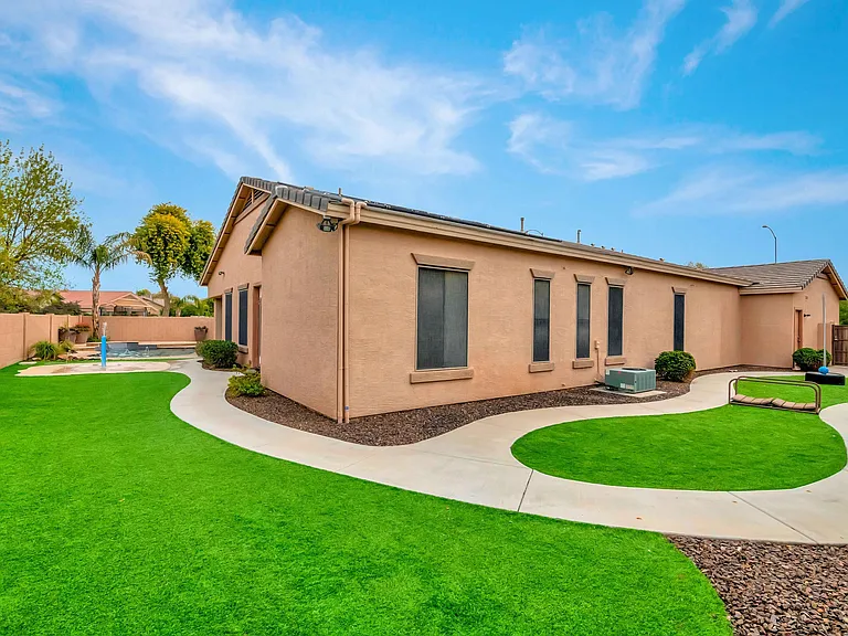 10226 E Laguna Azul Ave — Photo 17