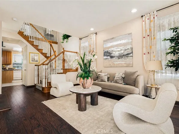 868 S Golden West Ave, Arcadia, CA 91007