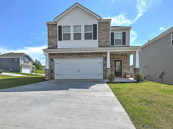 52 Thread Ln, Johnson City, TN 37602