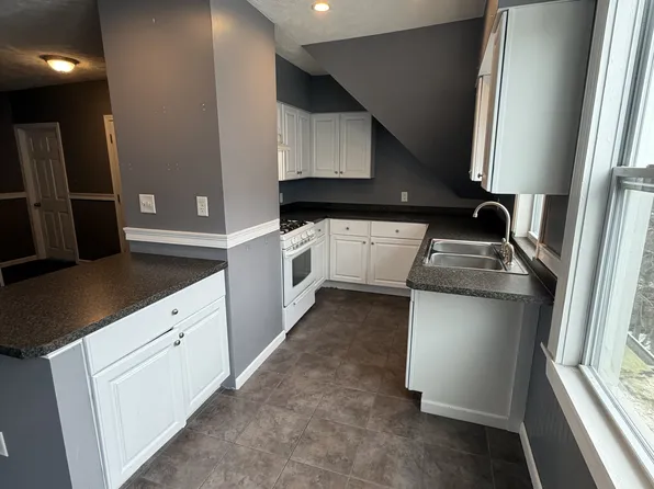 240 Phillips Ave, New Bedford, MA