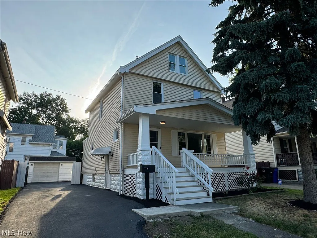 3788 W 139th St photo 1