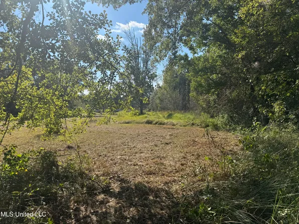 1233 Tannertown Rd, Lucedale, MS 39452