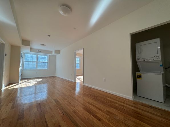 1269 Main St #308