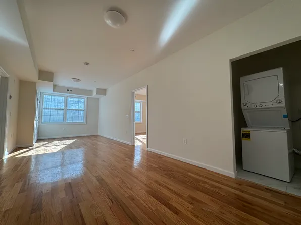 1269 Main St, Bridgeport, CT