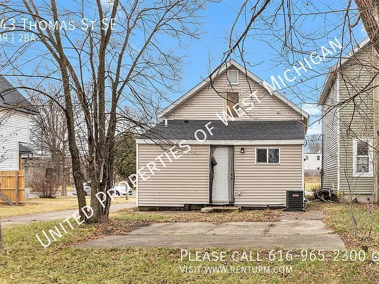 743 Thomas St SE — Photo 19