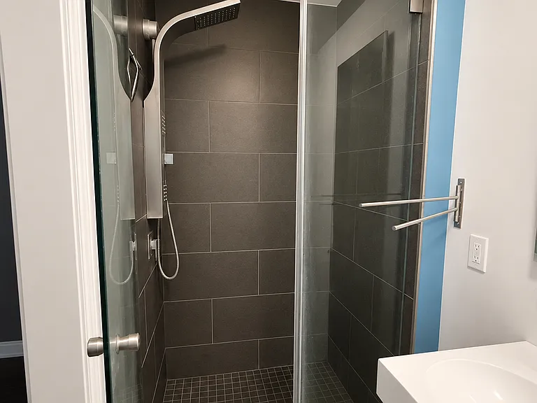818 N Main St — Photo 23