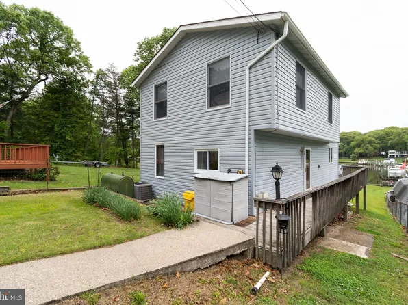 461 New York Ave, Pasadena, MD 21122