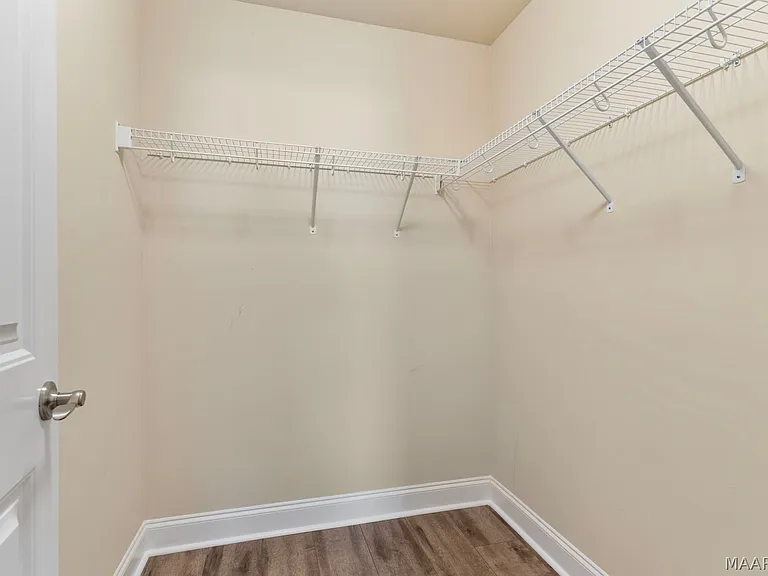 1005 Allison Dr — Photo 36