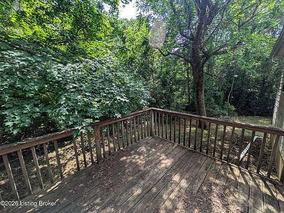 4th image of 127 Clearview Dr