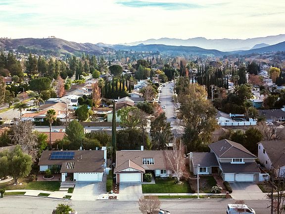 3rd image of 6058 E Larkellen Ct