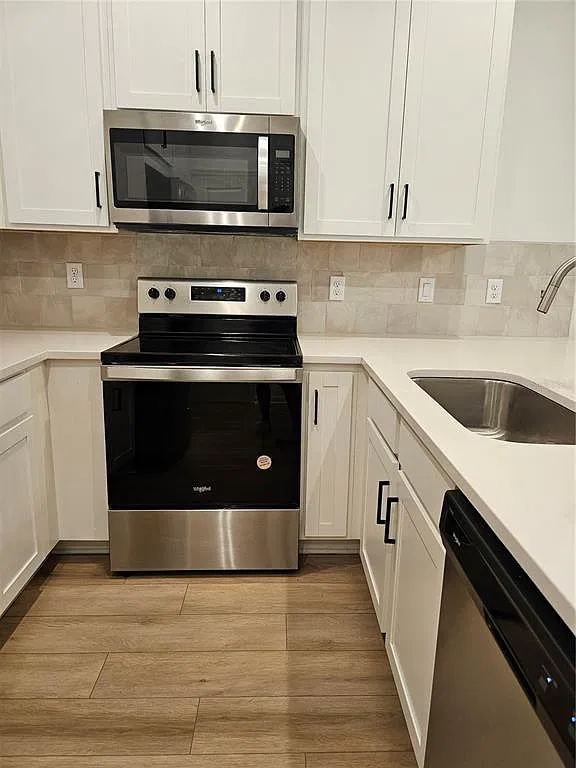 3 bed, 2.5 bath, 1627 sqft, $2,495 — Photo 4