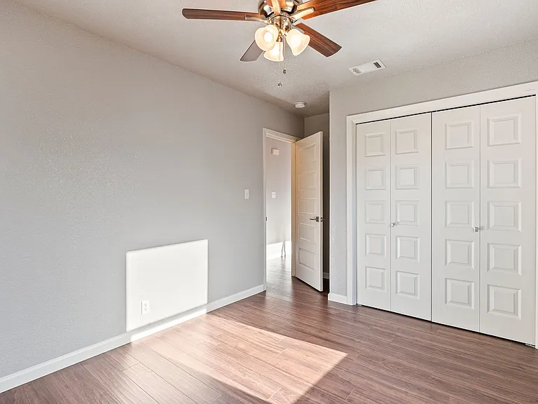5708 Blythewood Dr — Photo 15